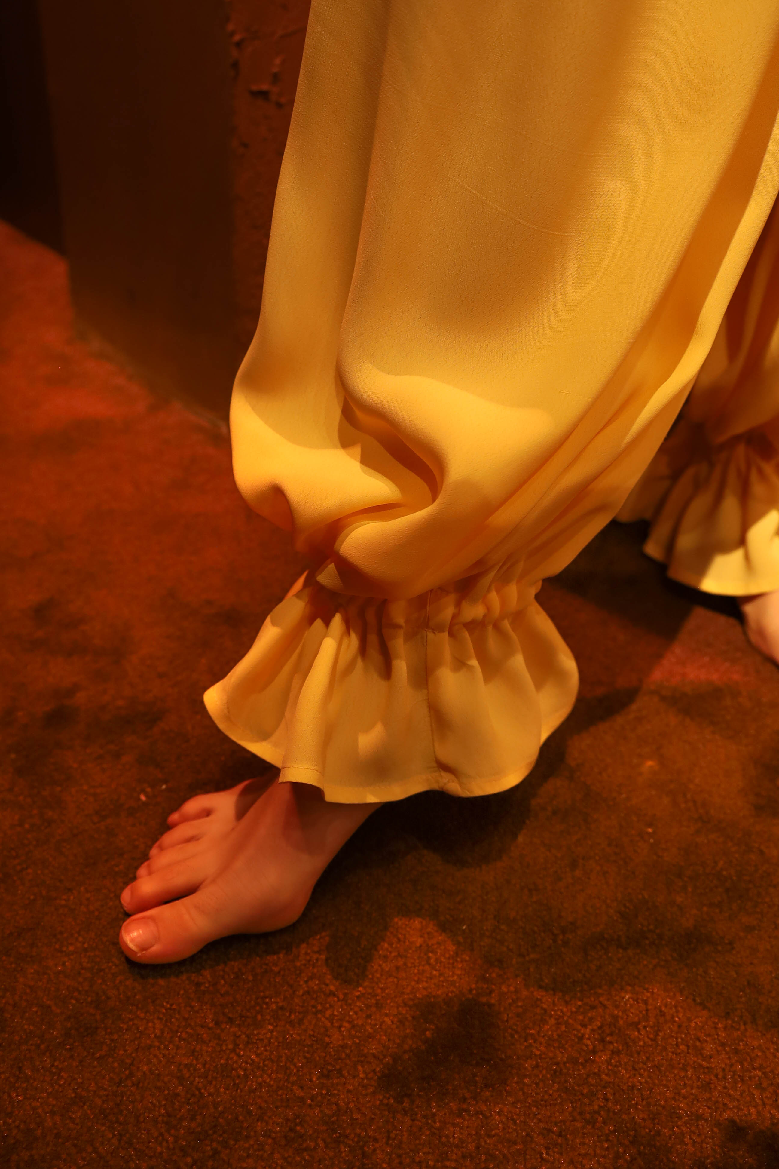 Aunt, Make Me Bizum Pants