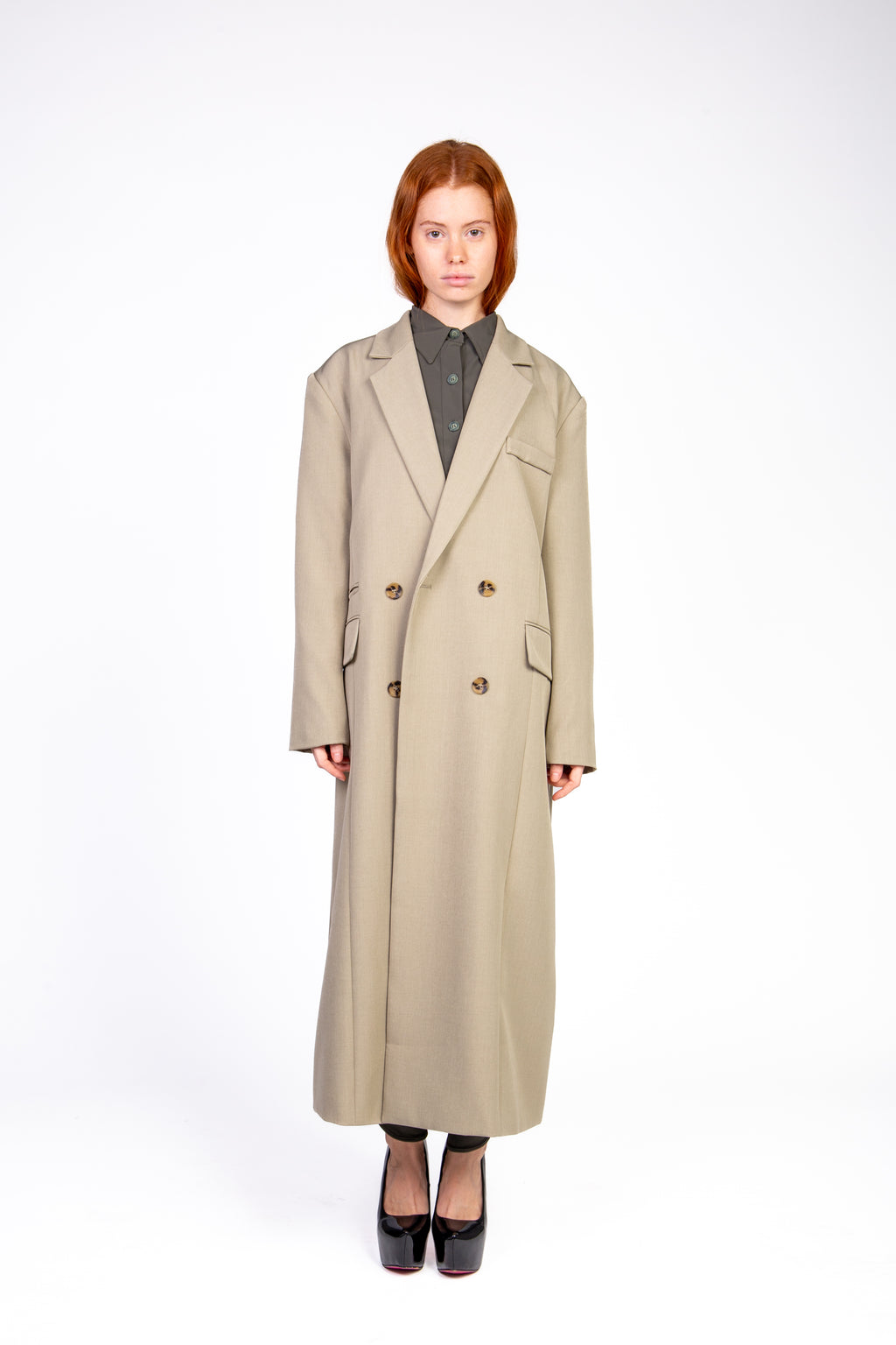 C- Abrigo LUJOS ILUSORIOS